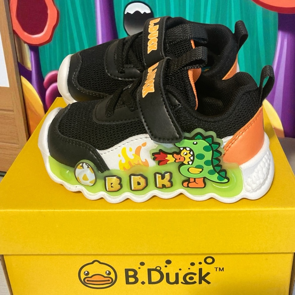 Little Boys B Duck Sneakers Kids US Size 6/7 EUR Size 23 Shoes NEW
